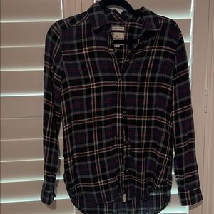 American Eagle Outfitters Navy and Red Plaid Shirt